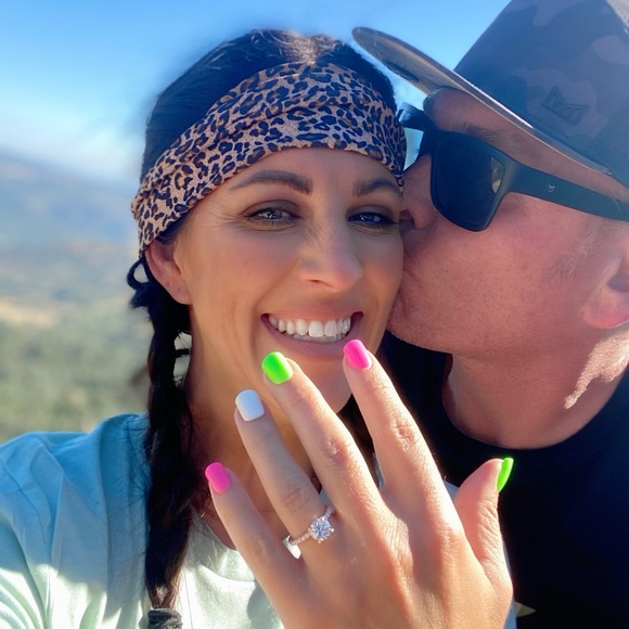 Meet your Posher, Erica - Picture 3 of 11